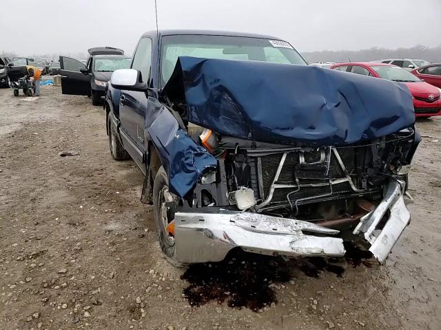 2002 Chevrolet Silverado - Image 10