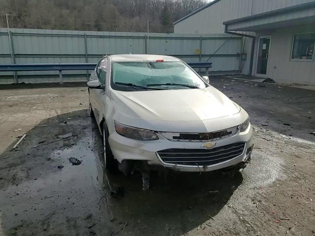 2016 Chevrolet Malibu - Image 13