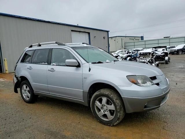 2004 Mitsubishi Outlander - Image 12