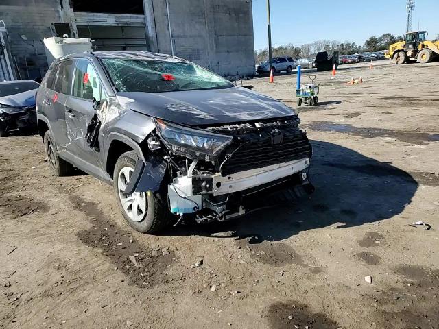2021 Toyota RAV 4 - Image 12