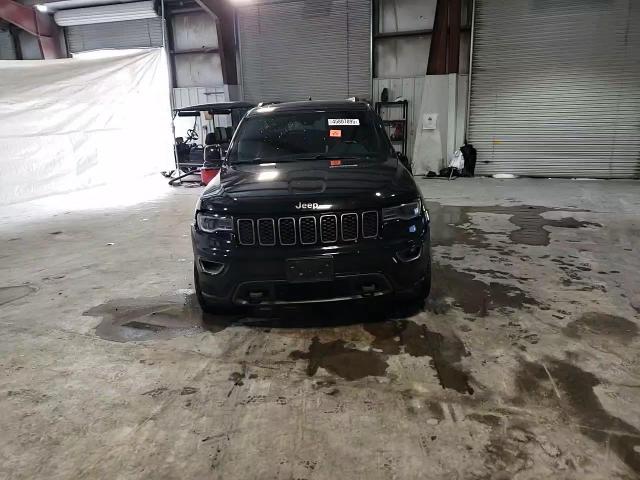 2017 Jeep Grand Cherokee - Image 12