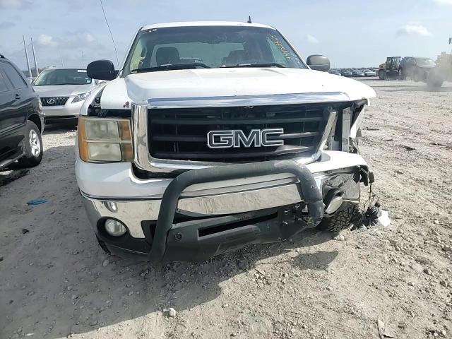 2007 GMC Sierra - Image 10