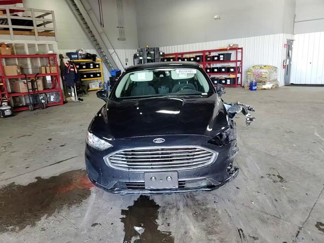 2020 Ford Fusion - Image 11