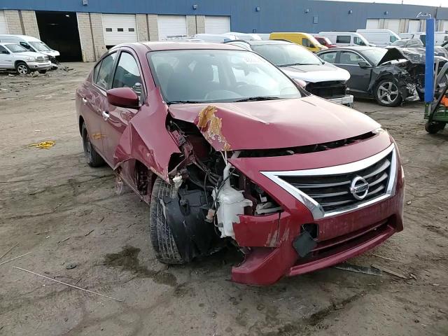 2019 Nissan Versa - Image 10