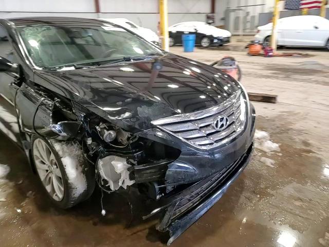 2013 Hyundai Sonata - Image 14
