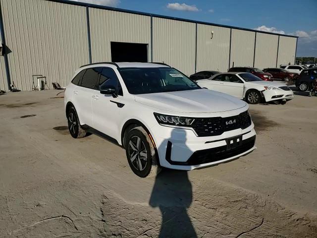 2022 Kia Sorento - Image 14