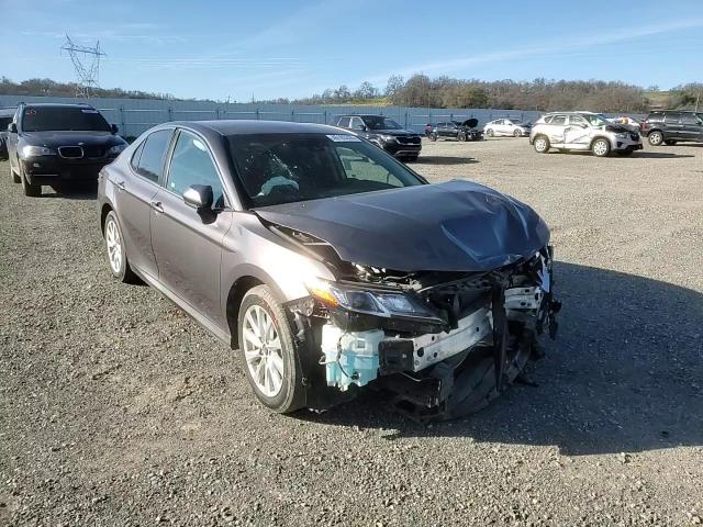 2018 Toyota Camry - Image 11