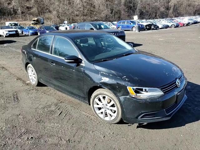 2014 Volkswagen Jetta - Image 13
