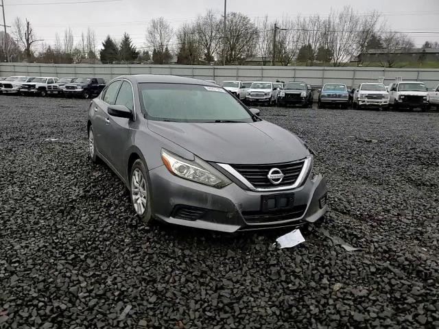2016 Nissan Altima - Image 10