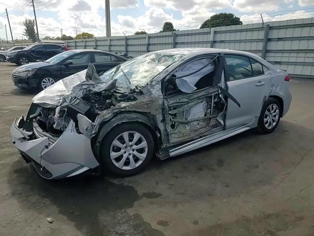 2021 Toyota Corolla - Image 11