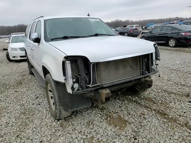 2011 GMC Yukon - Image 12