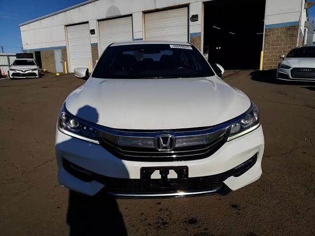 2017 Honda Accord - Image 13