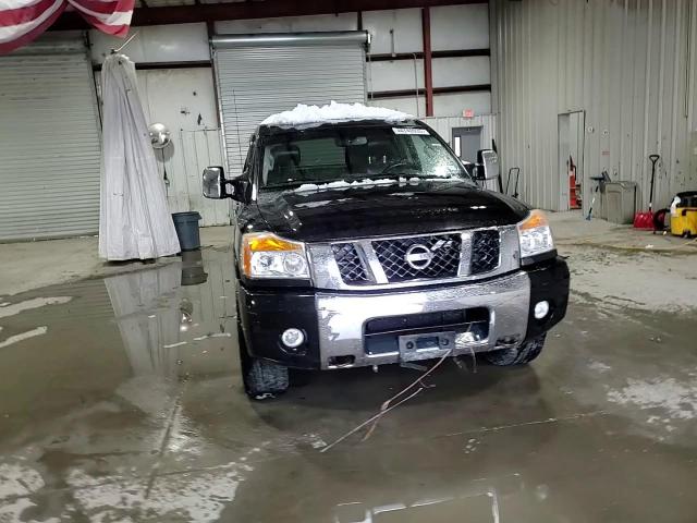 2014 Nissan Titan - Image 13