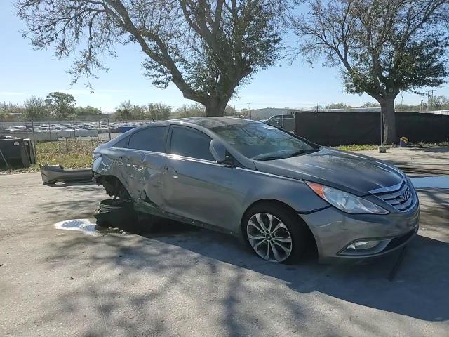 2013 Hyundai Sonata - Image 10