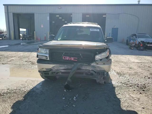 2004 GMC Yukon - Image 11