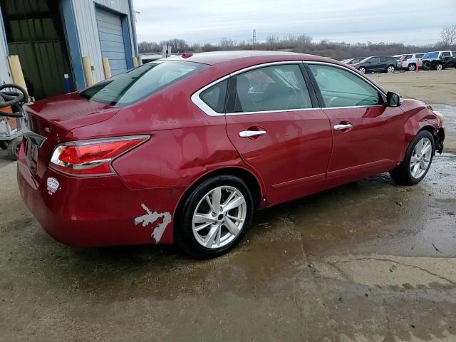 2015 Nissan Altima - Image 13