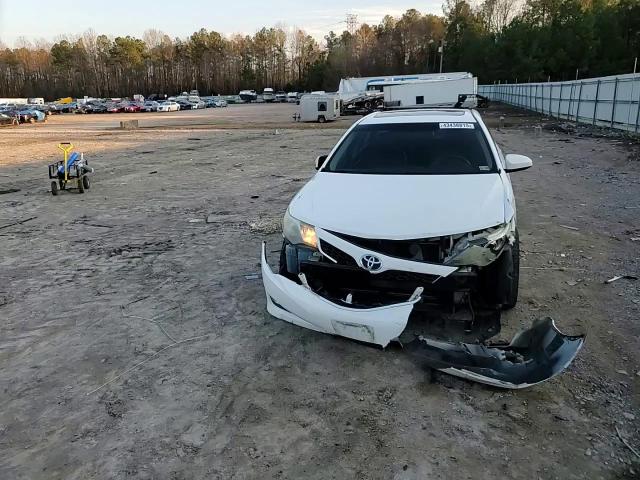 2013 Toyota Camry - Image 10