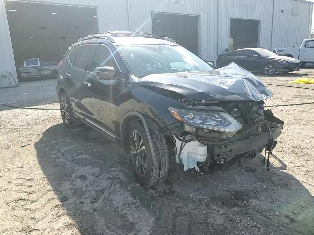 2018 Nissan Rogue - Image 15