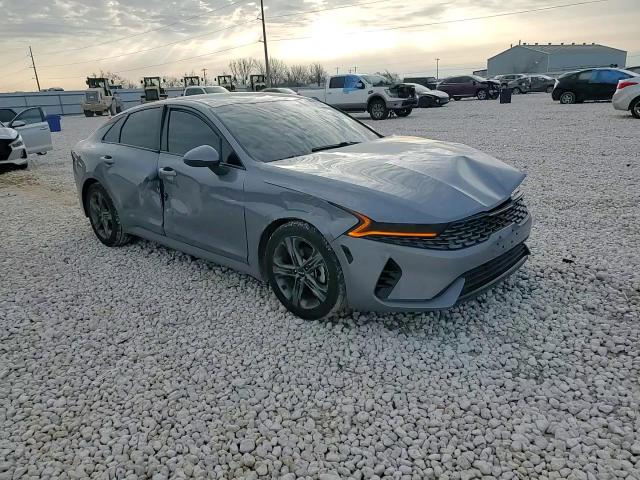 2022 Kia K5 - Image 10