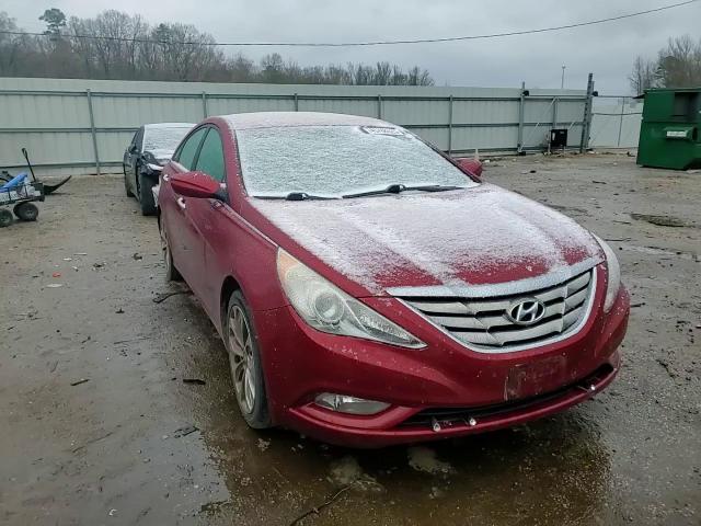 2013 Hyundai Sonata - Image 11