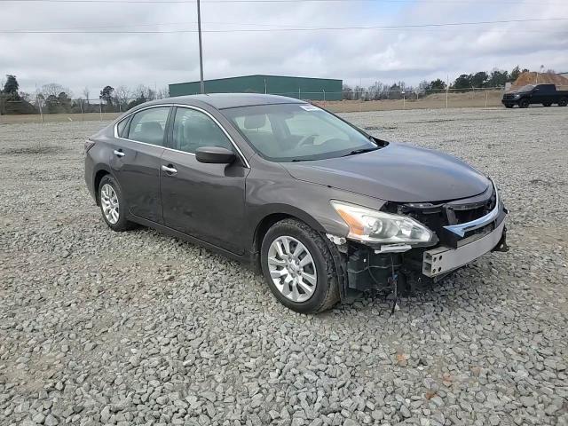2015 Nissan Altima - Image 11