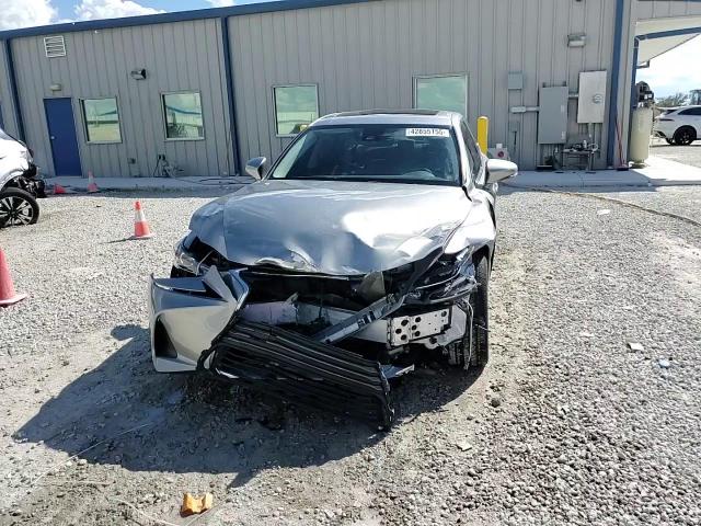 2019 Lexus IS - Image 14