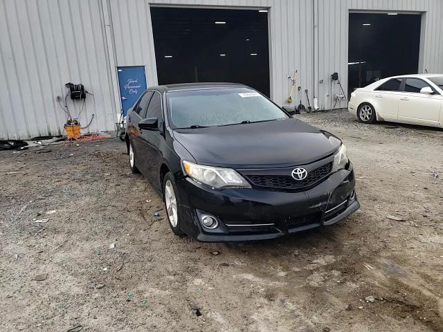 2014 Toyota Camry - Image 10