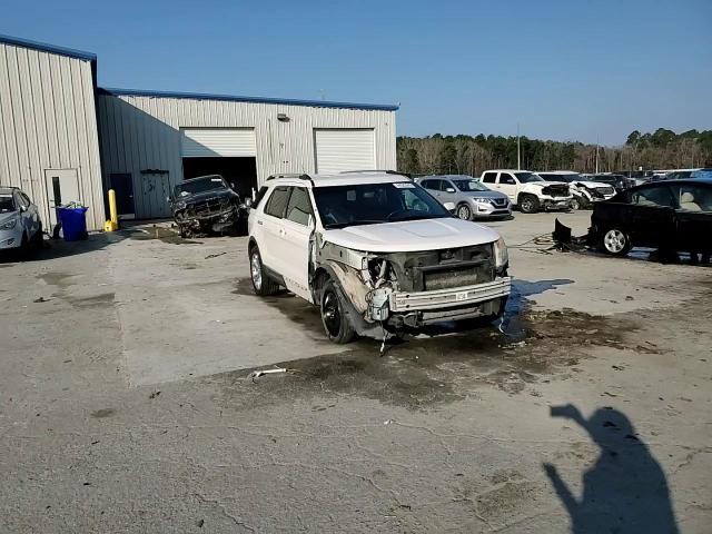 2013 Ford Explorer - Image 15