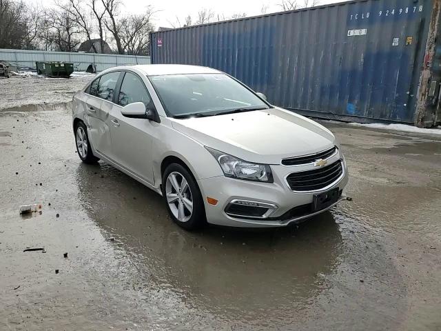 2015 Chevrolet Cruze - Image 13