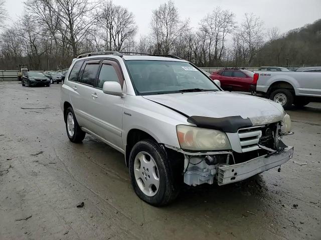 2005 Toyota Highlander - Image 12