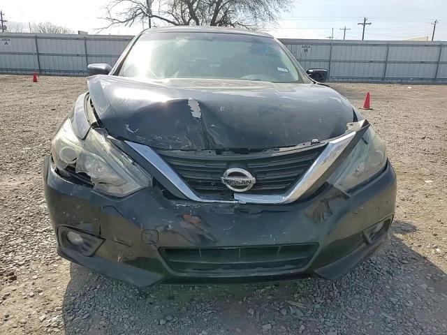 2017 Nissan Altima - Image 11