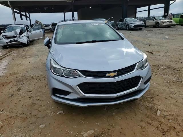 2017 Chevrolet Cruze - Image 11