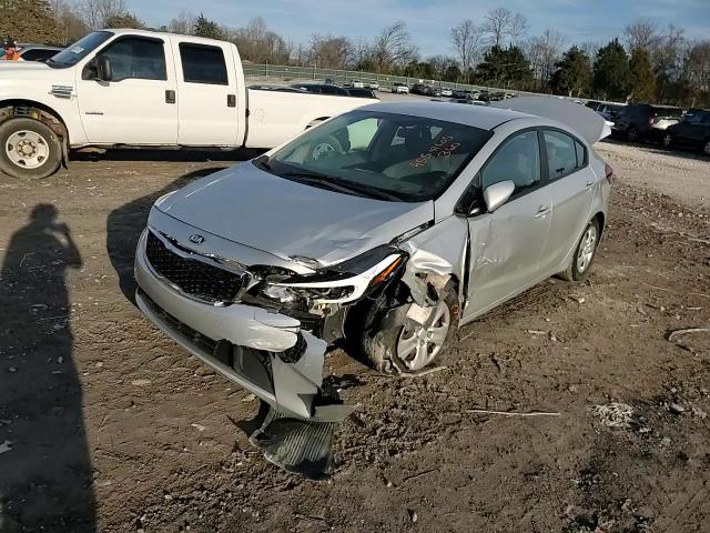 2017 Kia Forte - Image 10