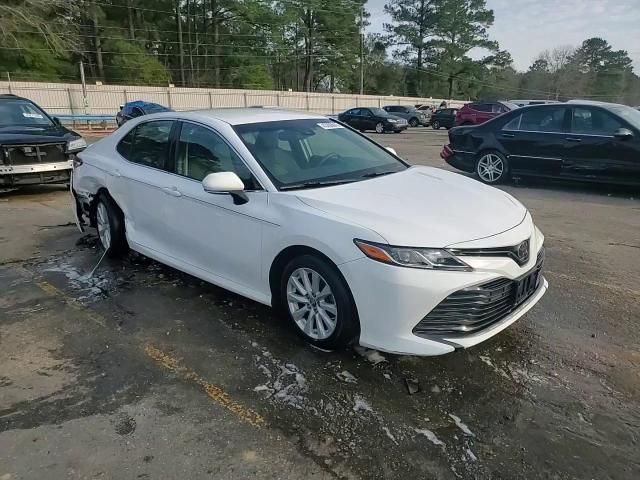 2018 Toyota Camry - Image 13