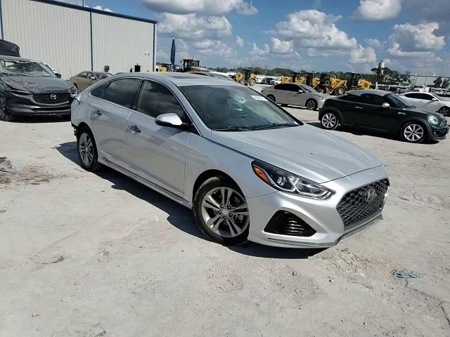 2018 Hyundai Sonata - Image 11