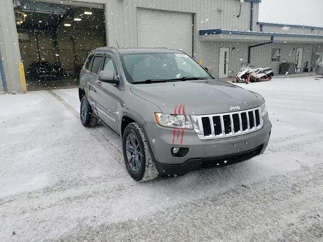 2012 Jeep Grand Cherokee - Image 14