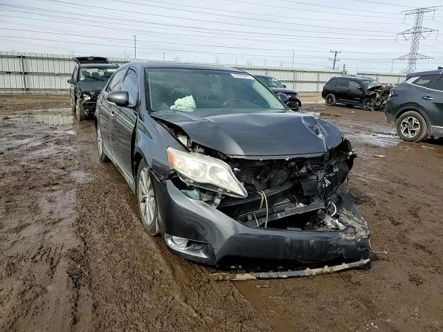 2012 Toyota Avalon - Image 11