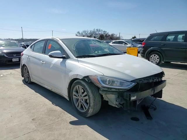 2018 Hyundai Elantra - Image 11