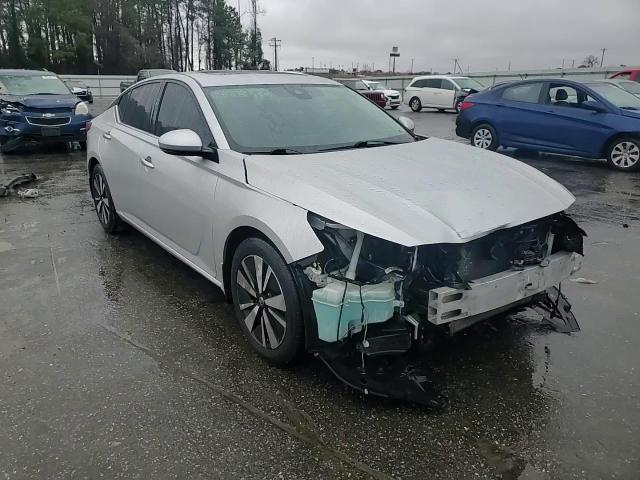 2019 Nissan Altima - Image 11