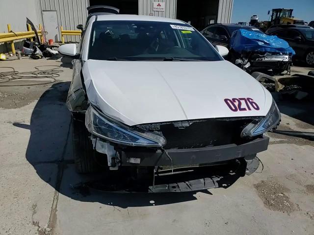 2020 Hyundai Elantra - Image 13