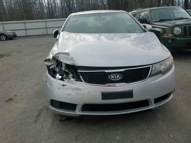 2010 Kia Forte - Image 10
