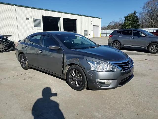 2015 Nissan Altima - Image 11