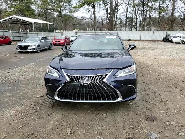 2024 Lexus ES - Image 13