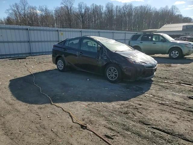 2019 Toyota Prius - Image 11
