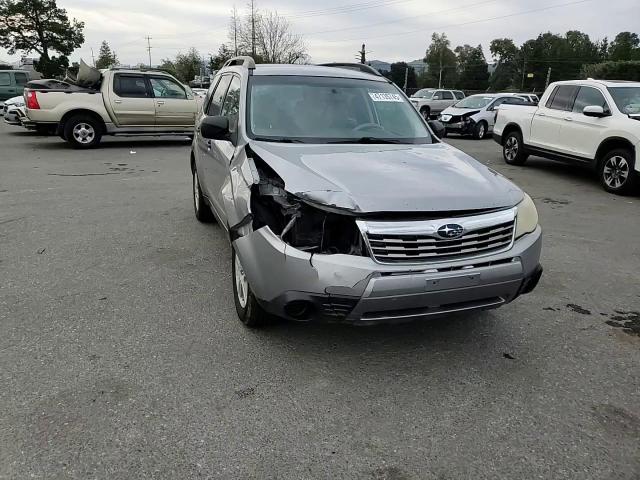 2010 Subaru Forester - Image 11