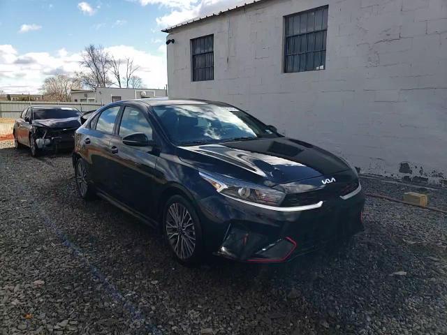2023 Kia Forte - Image 13