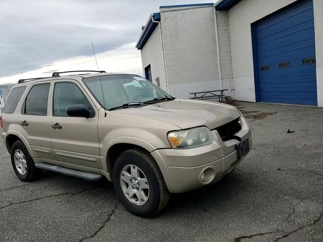 2007 Ford Escape - Image 12