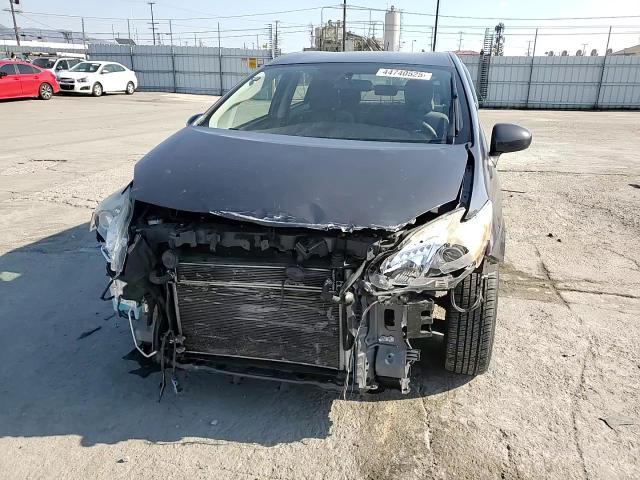 2014 Toyota Prius - Image 11