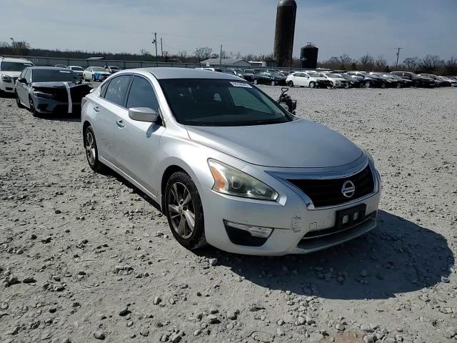 2014 Nissan Altima - Image 11