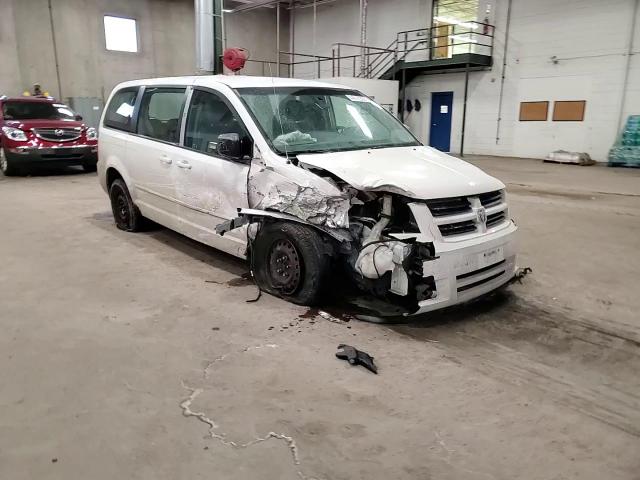 2010 Dodge Caravan - Image 12